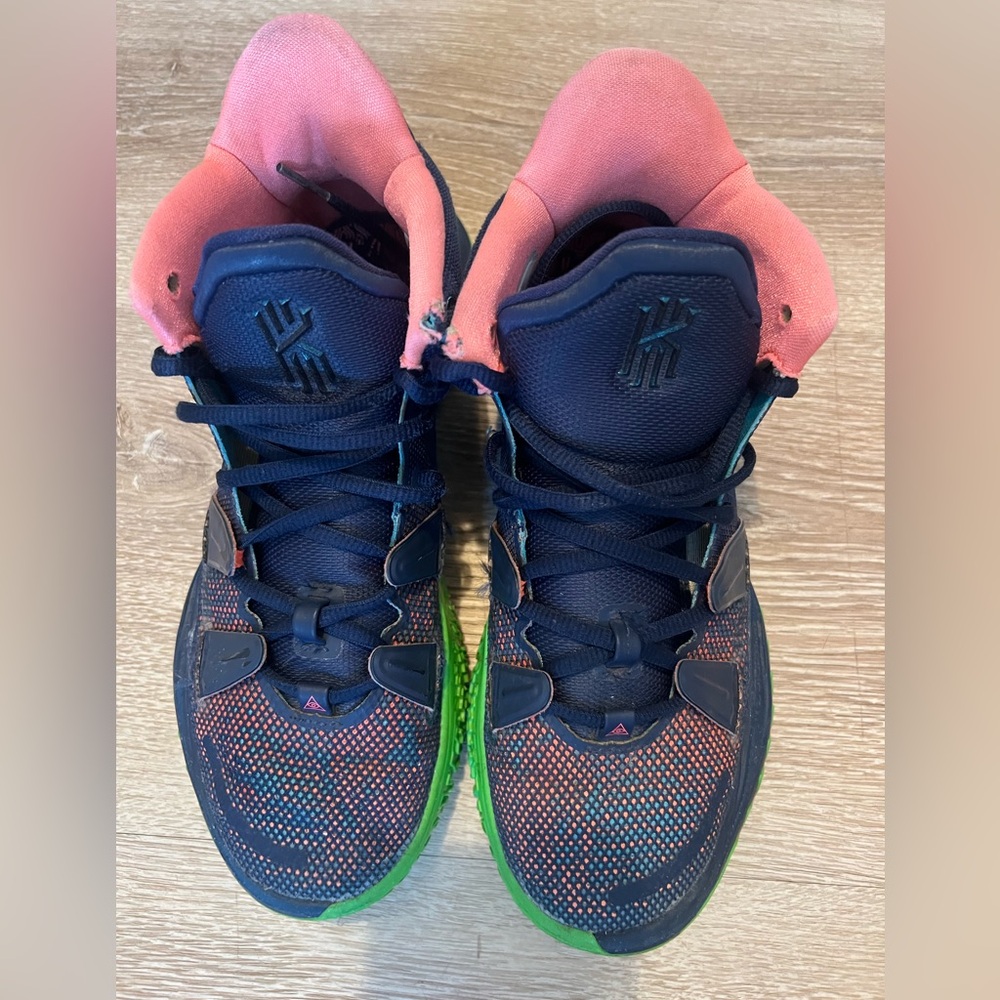 blue and pink kyrie 7